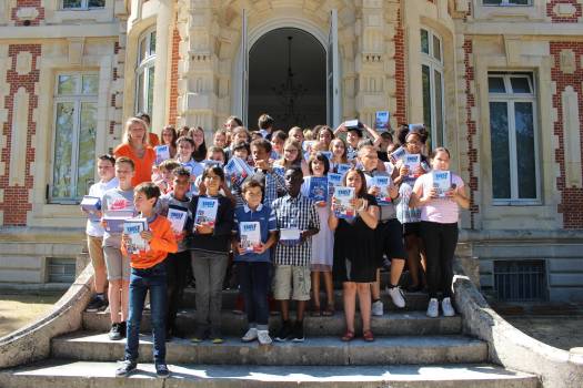 Remise des dictionnaires