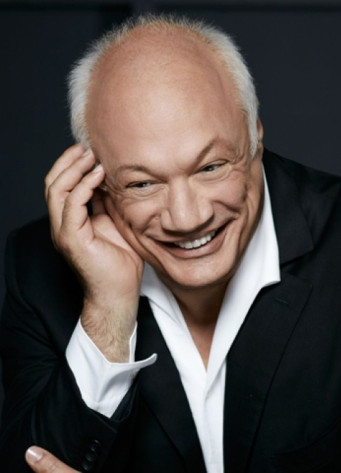 EE Schmitt